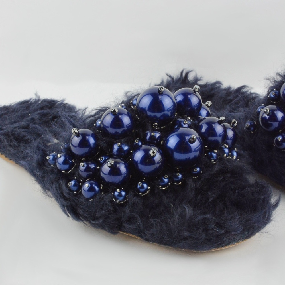 NEW MIU MIU PEARL EMBELLISHED FUR SLIDE SANDALS